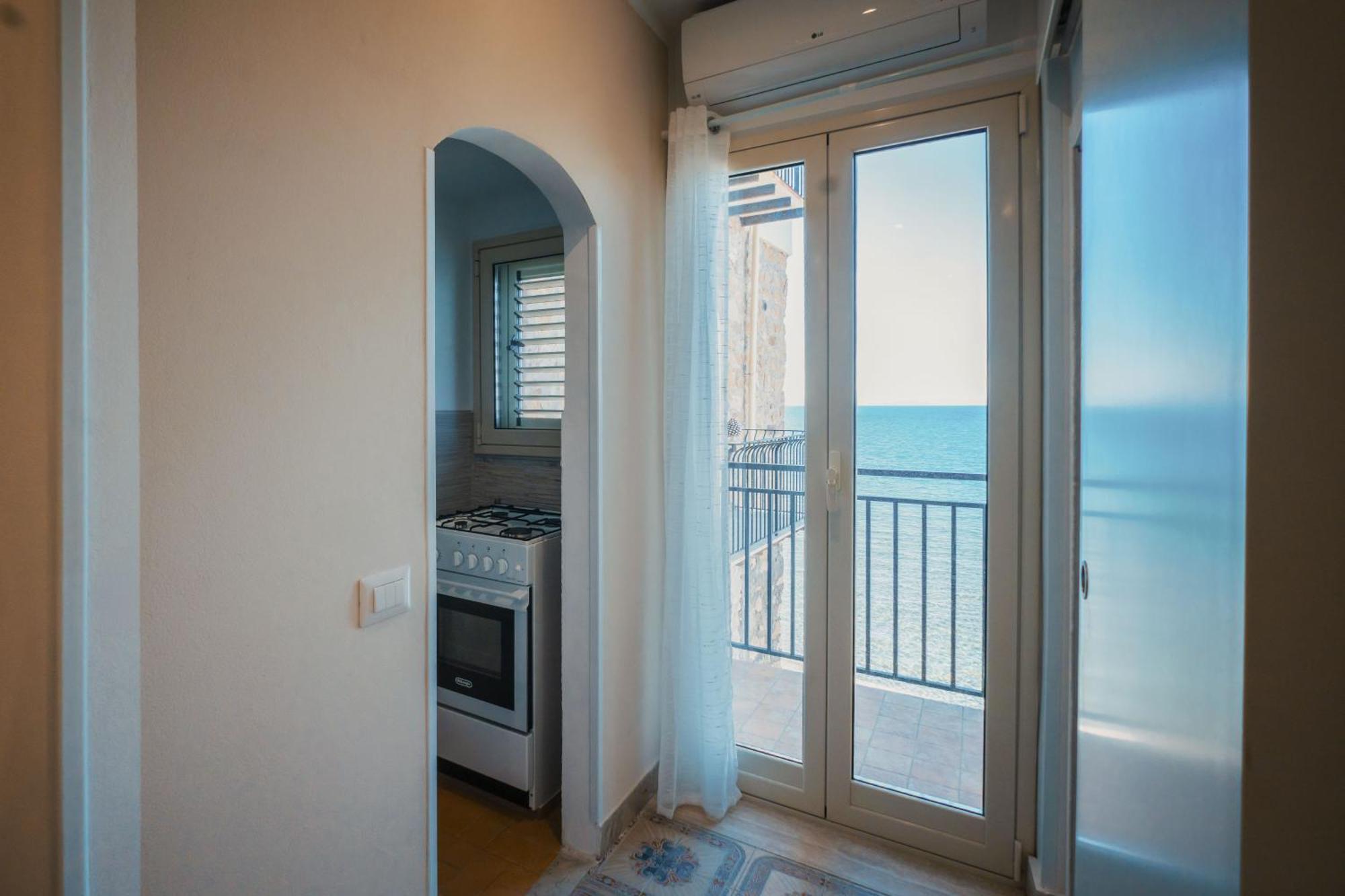 Tramonto Sul Mare Apartment Cefalu Exterior photo